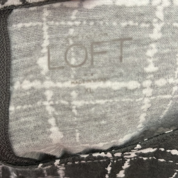 LOFT shirt Dolman sleeve - Picture 3 of 3